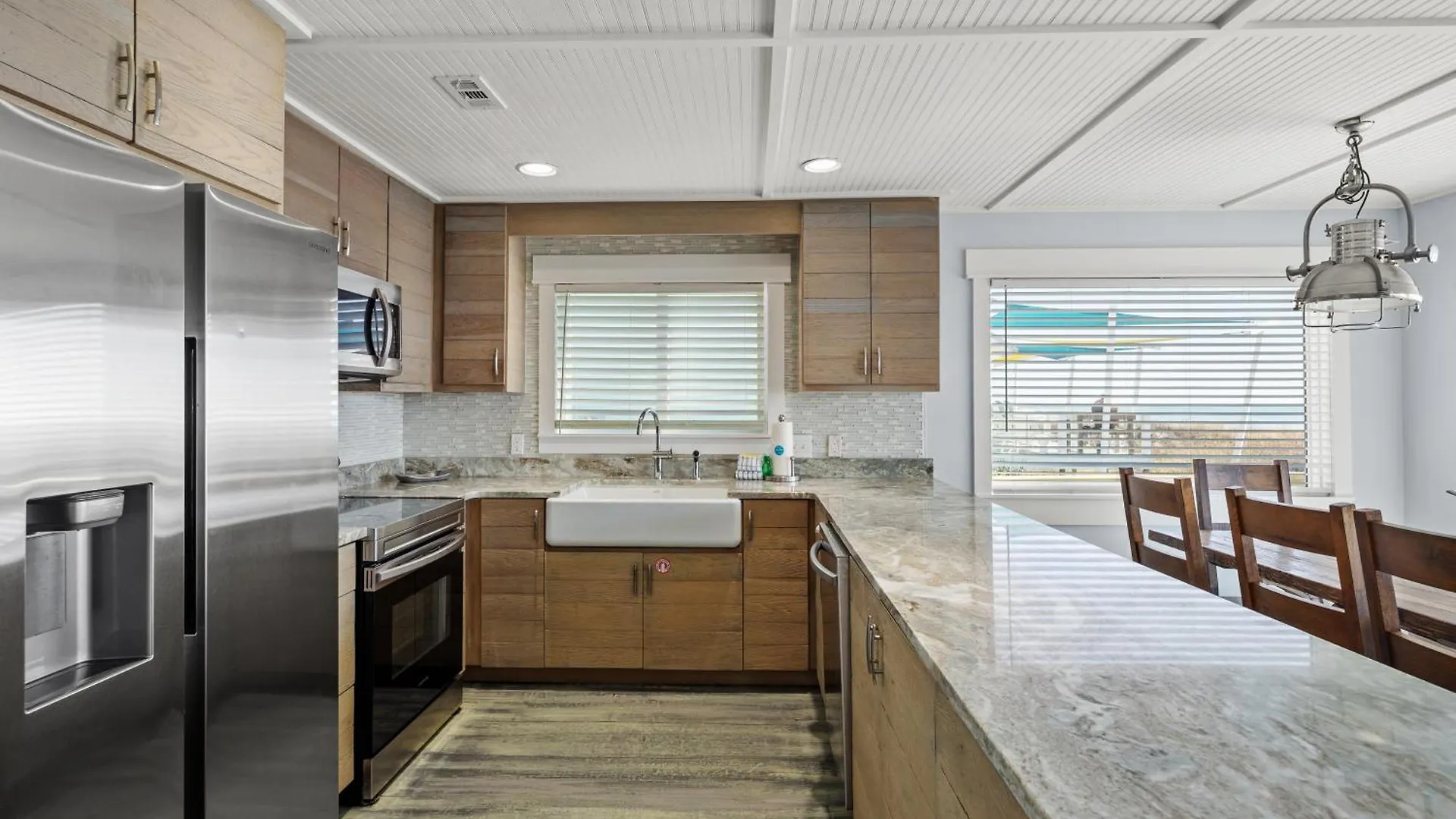Luxury Gulf Front Property! Directly On The Beach! Sleeps 15! Panama City Beach Holiday home